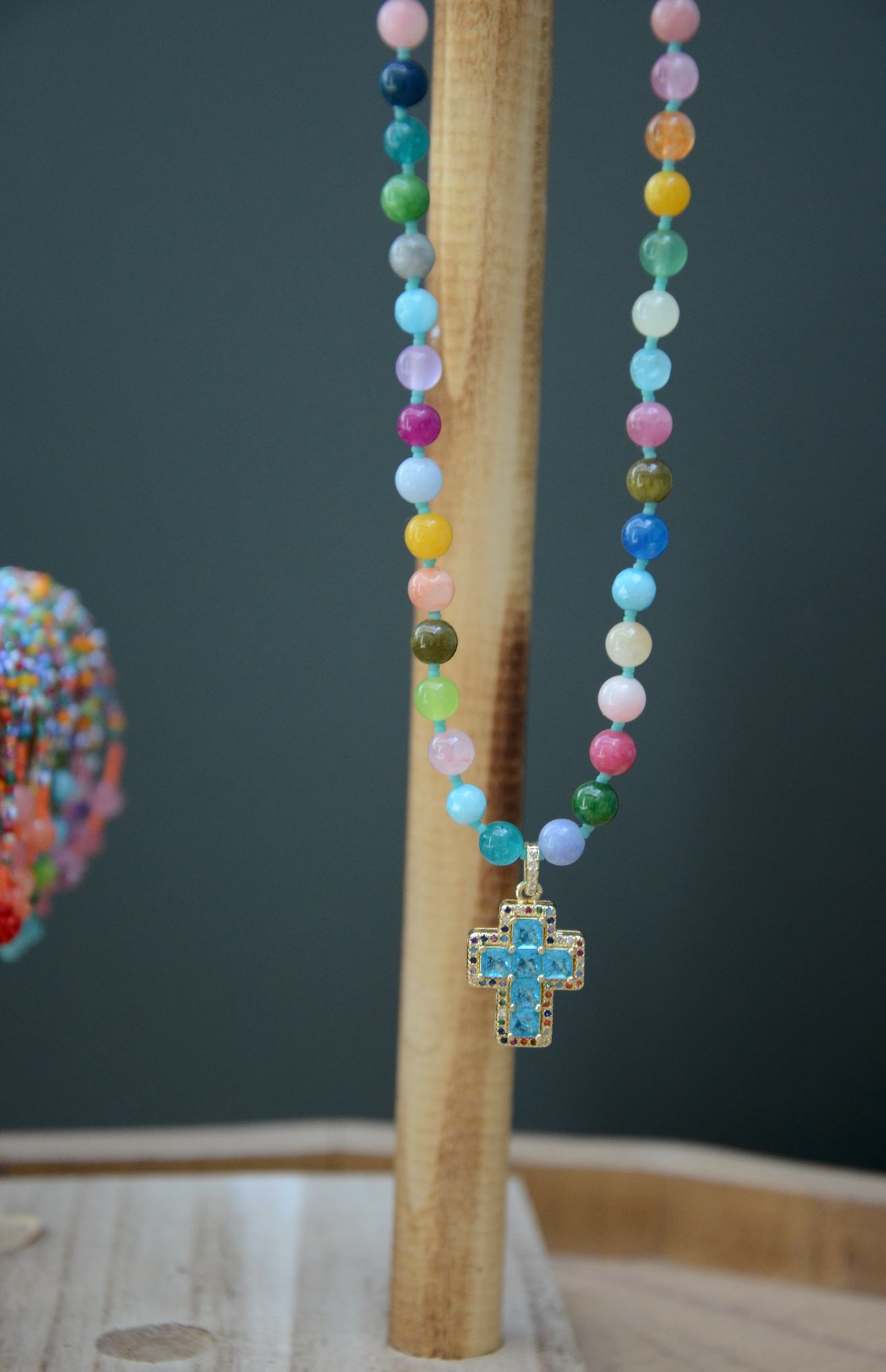 Collier avec grosse perle multi