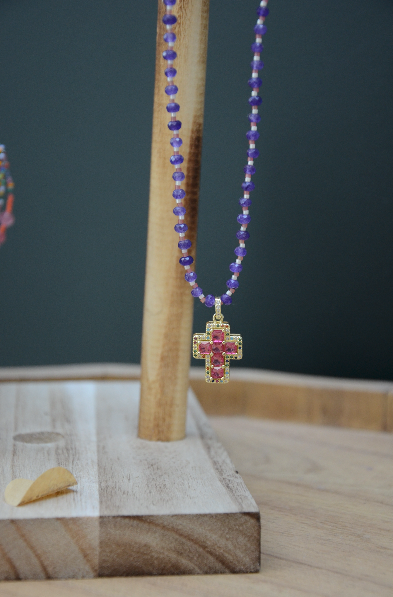 Collier violet