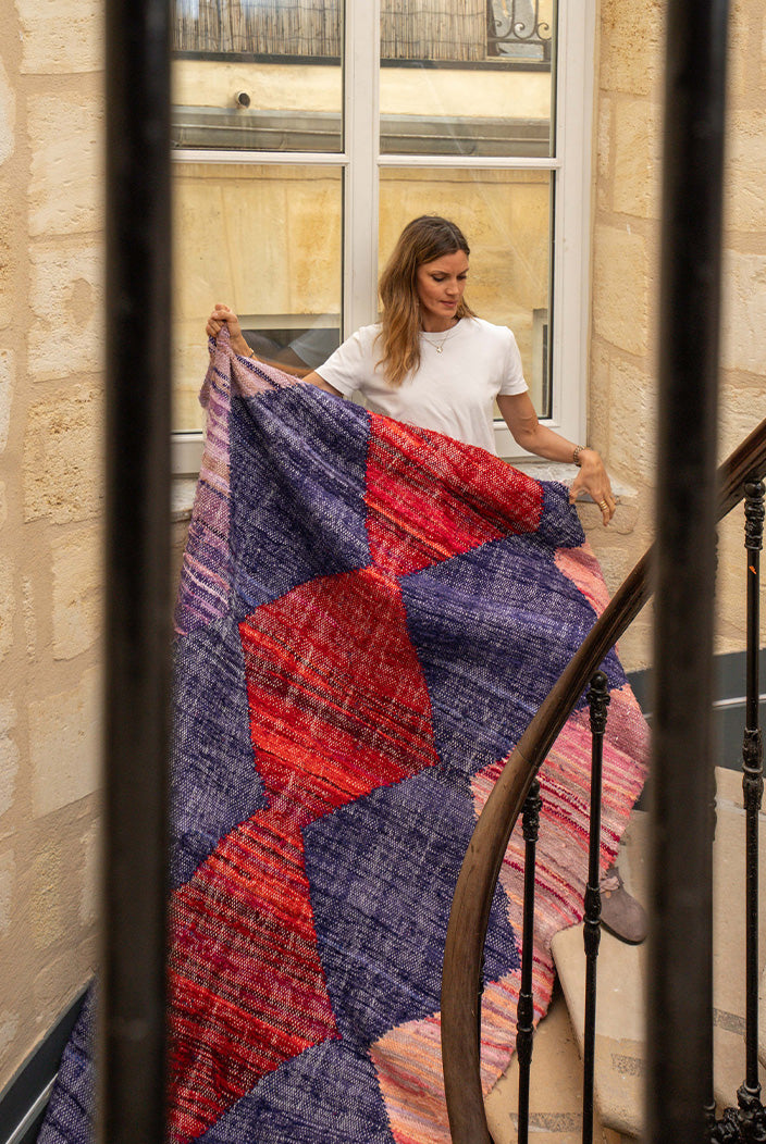 Tapis berbère kilim bleu, rose et rouge –  Pièce unique n° 123